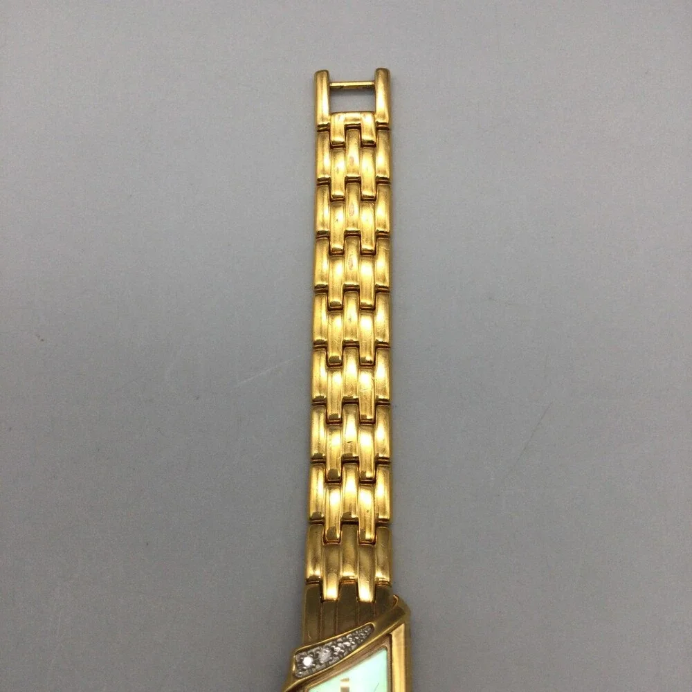 Seiko 22E20-7399 Womens Watch 14mm MOP Gold Tone Diamond New Battery 6.5